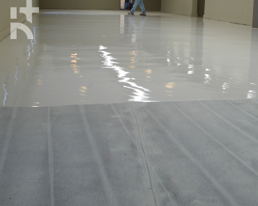 Piso epoxi multiplas camadas